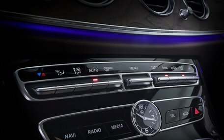 Mercedes-Benz E-Класс, 2017 год, 3 400 000 рублей, 21 фотография