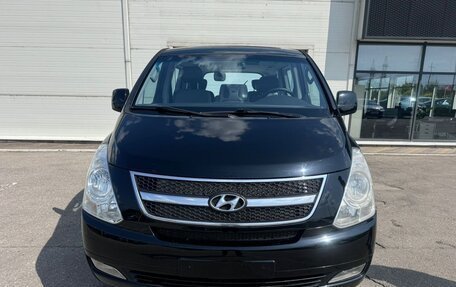 Hyundai Grand Starex Grand Starex I рестайлинг 2, 2011 год, 1 749 000 рублей, 2 фотография
