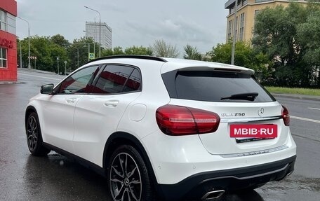 Mercedes-Benz GLA, 2019 год, 2 650 000 рублей, 3 фотография