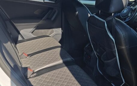 Volkswagen Tiguan II, 2019 год, 2 189 000 рублей, 12 фотография