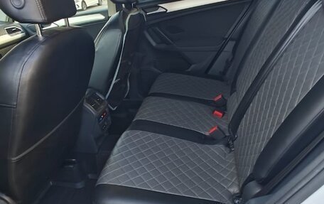 Volkswagen Tiguan II, 2019 год, 2 189 000 рублей, 8 фотография