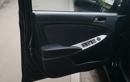 Hyundai Solaris II рестайлинг, 2014 год, 850 000 рублей, 7 фотография