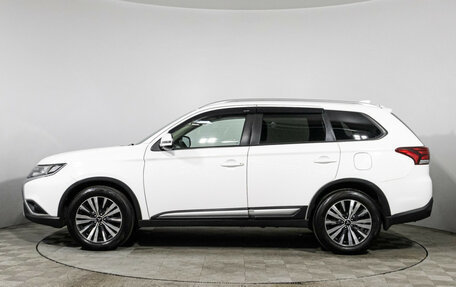 Mitsubishi Outlander III рестайлинг 3, 2018 год, 2 079 700 рублей, 8 фотография