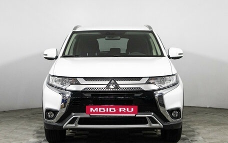 Mitsubishi Outlander III рестайлинг 3, 2018 год, 2 079 700 рублей, 2 фотография