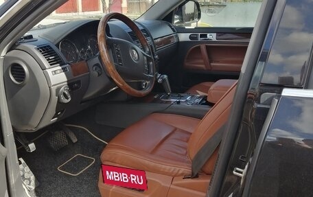 Volkswagen Touareg III, 2009 год, 1 599 000 рублей, 2 фотография