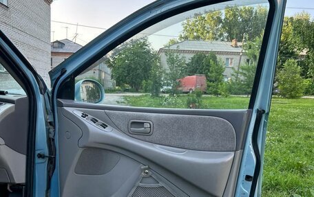 Nissan Tino, 2000 год, 235 000 рублей, 21 фотография