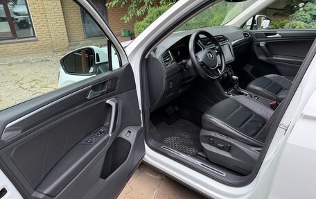 Volkswagen Tiguan II, 2017 год, 2 900 000 рублей, 11 фотография