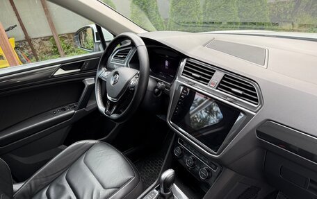 Volkswagen Tiguan II, 2017 год, 2 900 000 рублей, 8 фотография