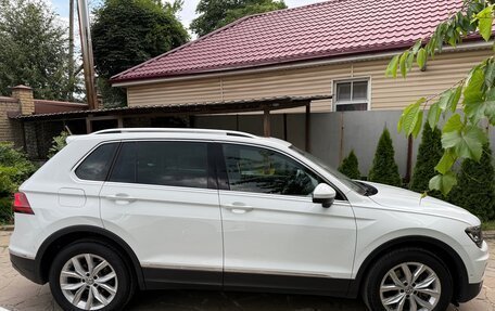 Volkswagen Tiguan II, 2017 год, 2 900 000 рублей, 3 фотография