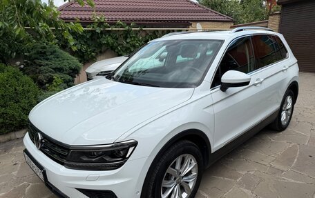 Volkswagen Tiguan II, 2017 год, 2 900 000 рублей, 6 фотография