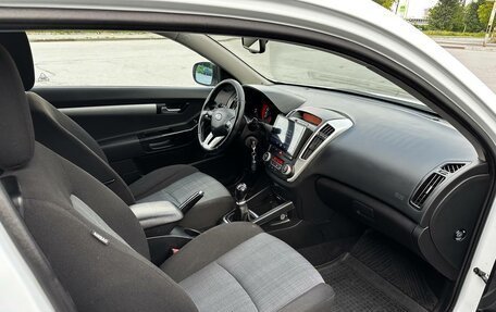 KIA cee'd I рестайлинг, 2011 год, 720 000 рублей, 14 фотография