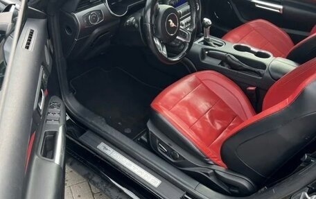 Ford Mustang VI рестайлинг, 2019 год, 3 250 000 рублей, 9 фотография