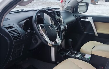 Toyota Land Cruiser Prado 150 рестайлинг 2, 2013 год, 2 800 000 рублей, 3 фотография
