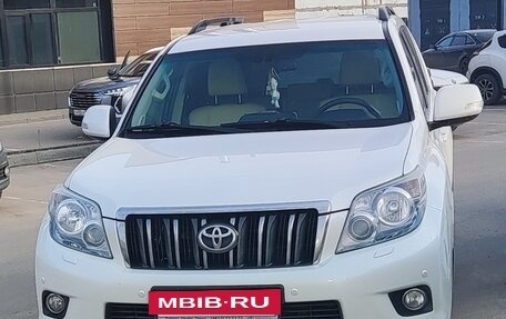 Toyota Land Cruiser Prado 150 рестайлинг 2, 2013 год, 2 800 000 рублей, 8 фотография
