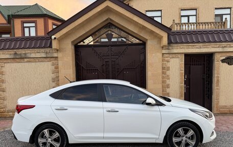 Hyundai Solaris II рестайлинг, 2019 год, 1 630 000 рублей, 4 фотография