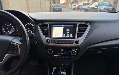 Hyundai Solaris II рестайлинг, 2019 год, 1 630 000 рублей, 12 фотография
