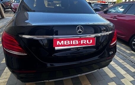 Mercedes-Benz E-Класс, 2019 год, 3 900 000 рублей, 5 фотография