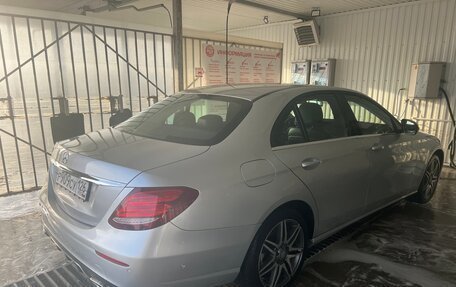 Mercedes-Benz E-Класс, 2017 год, 2 350 000 рублей, 5 фотография