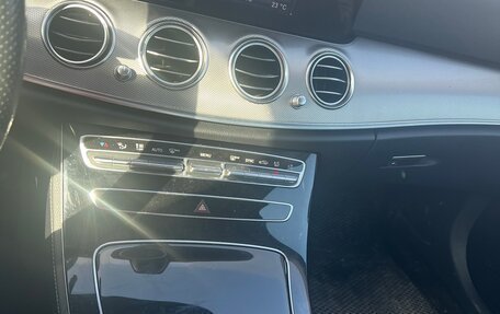 Mercedes-Benz E-Класс, 2017 год, 2 350 000 рублей, 17 фотография