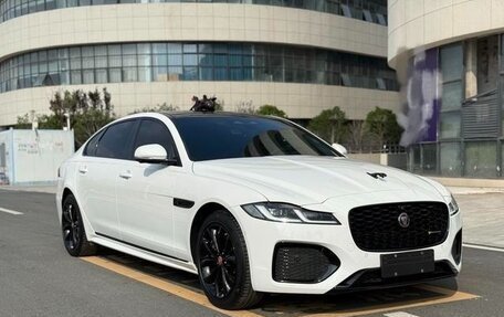 Jaguar XF II, 2021 год, 2 650 002 рублей, 3 фотография