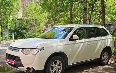 Mitsubishi Outlander III рестайлинг 3, 2014 год, 1 400 000 рублей, 1 фотография
