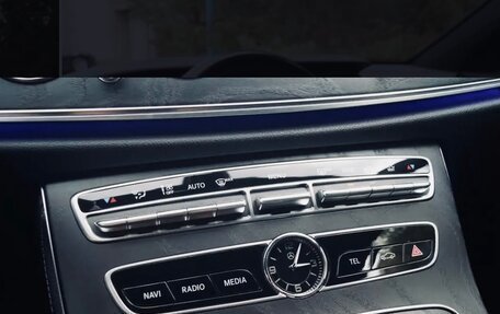 Mercedes-Benz E-Класс, 2019 год, 4 290 000 рублей, 7 фотография