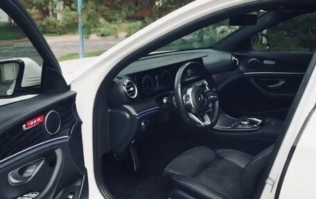 Mercedes-Benz E-Класс, 2019 год, 4 290 000 рублей, 9 фотография