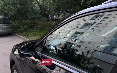 Volkswagen Tiguan II, 2018 год, 2 500 000 рублей, 3 фотография