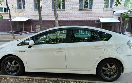 Toyota Prius, 2014 год, 1 680 000 рублей, 6 фотография