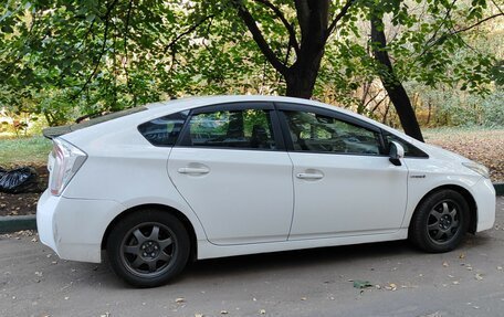 Toyota Prius, 2014 год, 1 680 000 рублей, 9 фотография