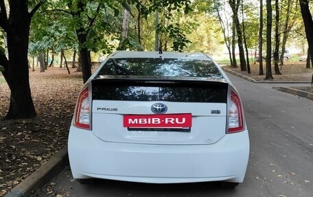 Toyota Prius, 2014 год, 1 680 000 рублей, 8 фотография