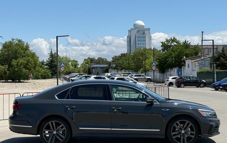 Volkswagen Passat B8 рестайлинг, 2017 год, 1 997 000 рублей, 12 фотография