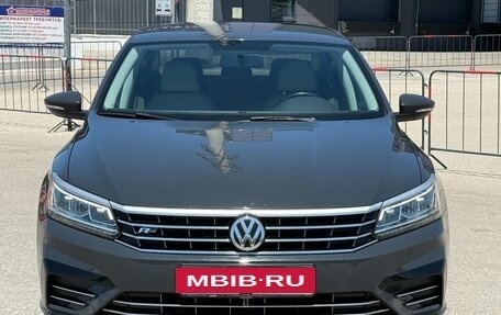 Volkswagen Passat B8 рестайлинг, 2017 год, 1 997 000 рублей, 6 фотография