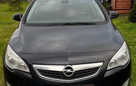 Opel Astra J, 2011 год, 650 000 рублей, 1 фотография