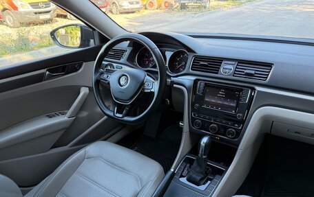Volkswagen Passat B8 рестайлинг, 2017 год, 1 997 000 рублей, 34 фотография