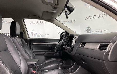 Mitsubishi Outlander III рестайлинг 3, 2013 год, 1 130 000 рублей, 13 фотография