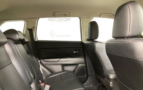 Mitsubishi Outlander III рестайлинг 3, 2013 год, 1 130 000 рублей, 14 фотография