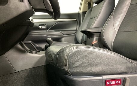 Mitsubishi Outlander III рестайлинг 3, 2013 год, 1 130 000 рублей, 15 фотография
