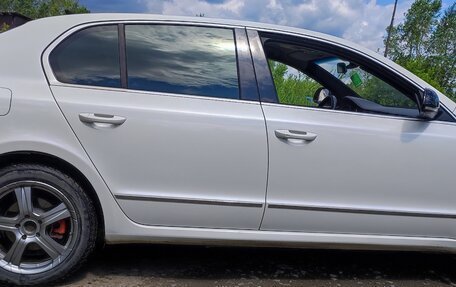 Skoda Superb III рестайлинг, 2010 год, 900 000 рублей, 13 фотография