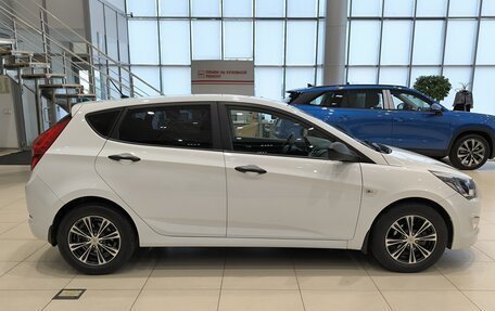 Hyundai Solaris II рестайлинг, 2015 год, 1 050 000 рублей, 5 фотография