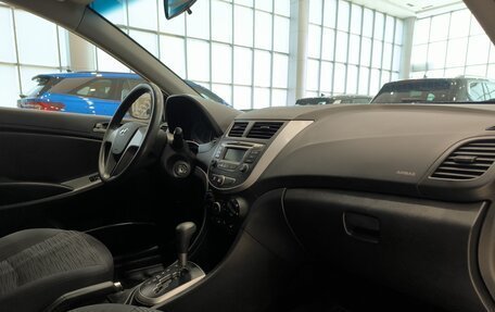 Hyundai Solaris II рестайлинг, 2015 год, 1 050 000 рублей, 13 фотография