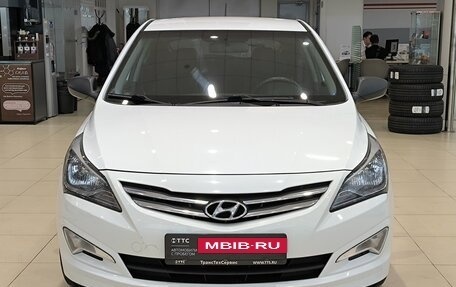 Hyundai Solaris II рестайлинг, 2015 год, 1 050 000 рублей, 2 фотография