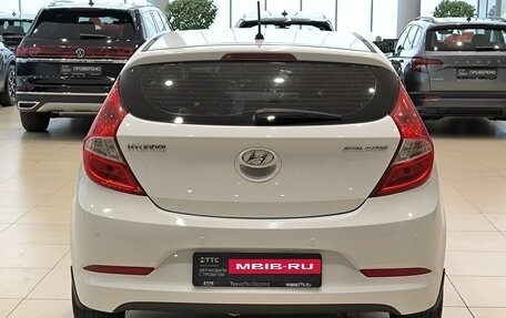 Hyundai Solaris II рестайлинг, 2015 год, 1 050 000 рублей, 7 фотография