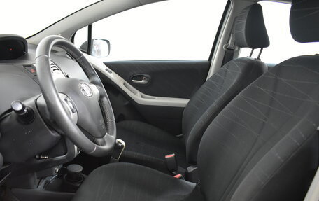 Toyota Yaris III рестайлинг, 2008 год, 529 000 рублей, 8 фотография