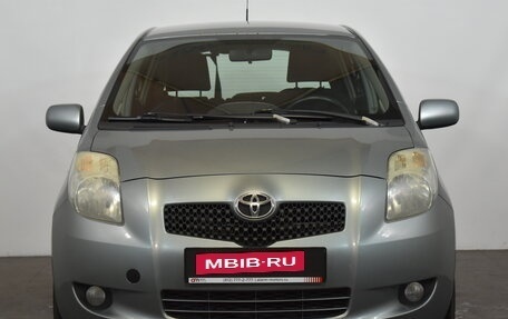 Toyota Yaris III рестайлинг, 2008 год, 529 000 рублей, 2 фотография