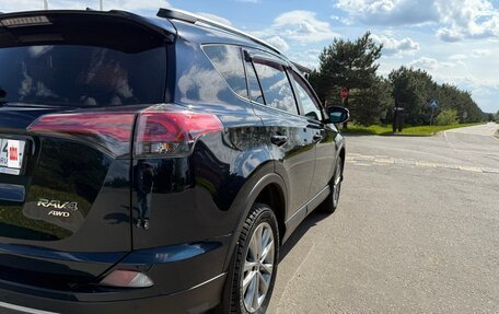 Toyota RAV4, 2018 год, 2 655 000 рублей, 8 фотография