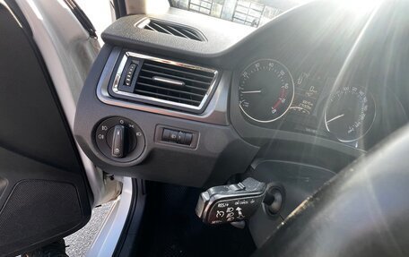Skoda Rapid I, 2015 год, 920 000 рублей, 17 фотография