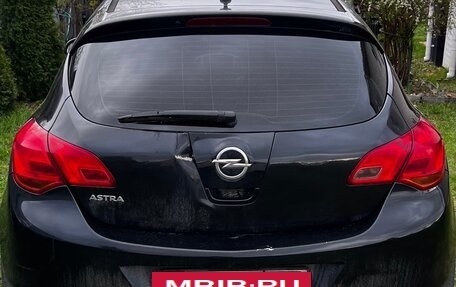 Opel Astra J, 2011 год, 650 000 рублей, 4 фотография