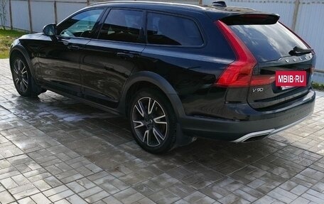 Volvo V90 Cross Country I рестайлинг, 2018 год, 2 600 000 рублей, 3 фотография