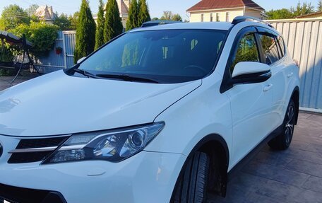 Toyota RAV4, 2015 год, 2 400 000 рублей, 15 фотография